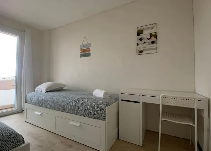 Appartement Joli T4 Avec Balcon, Place De Parking - Oradou